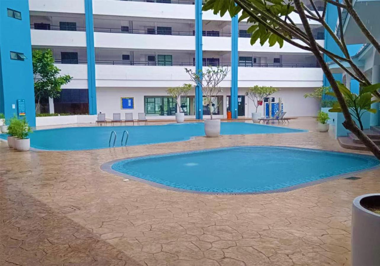 Mutiara Melaka Beach Resort - Islamic Compliance Only Tangga Batu Екстер'єр фото